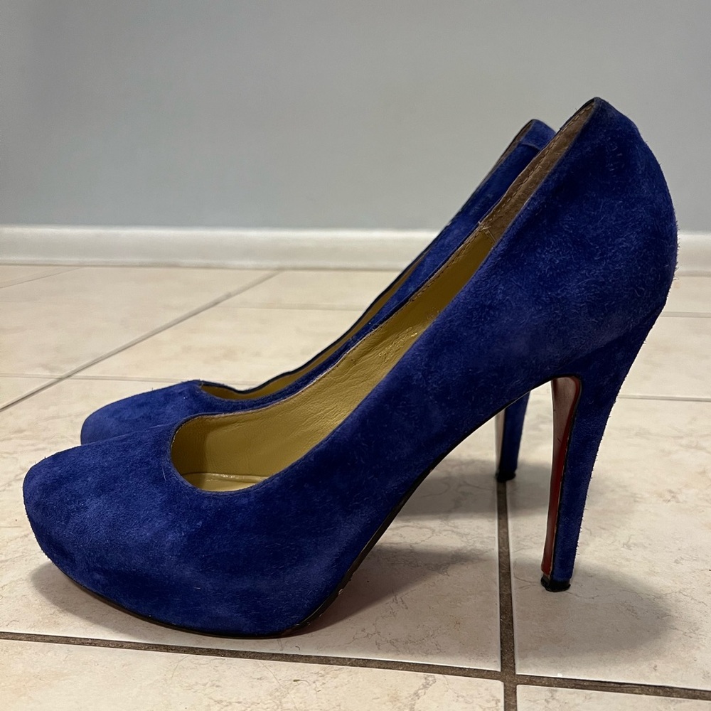 Christian Louboutin Blue Suede Ronaldo Pumps size  41/10
